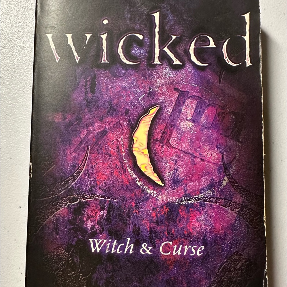 Wicked :Witch & Curse Book